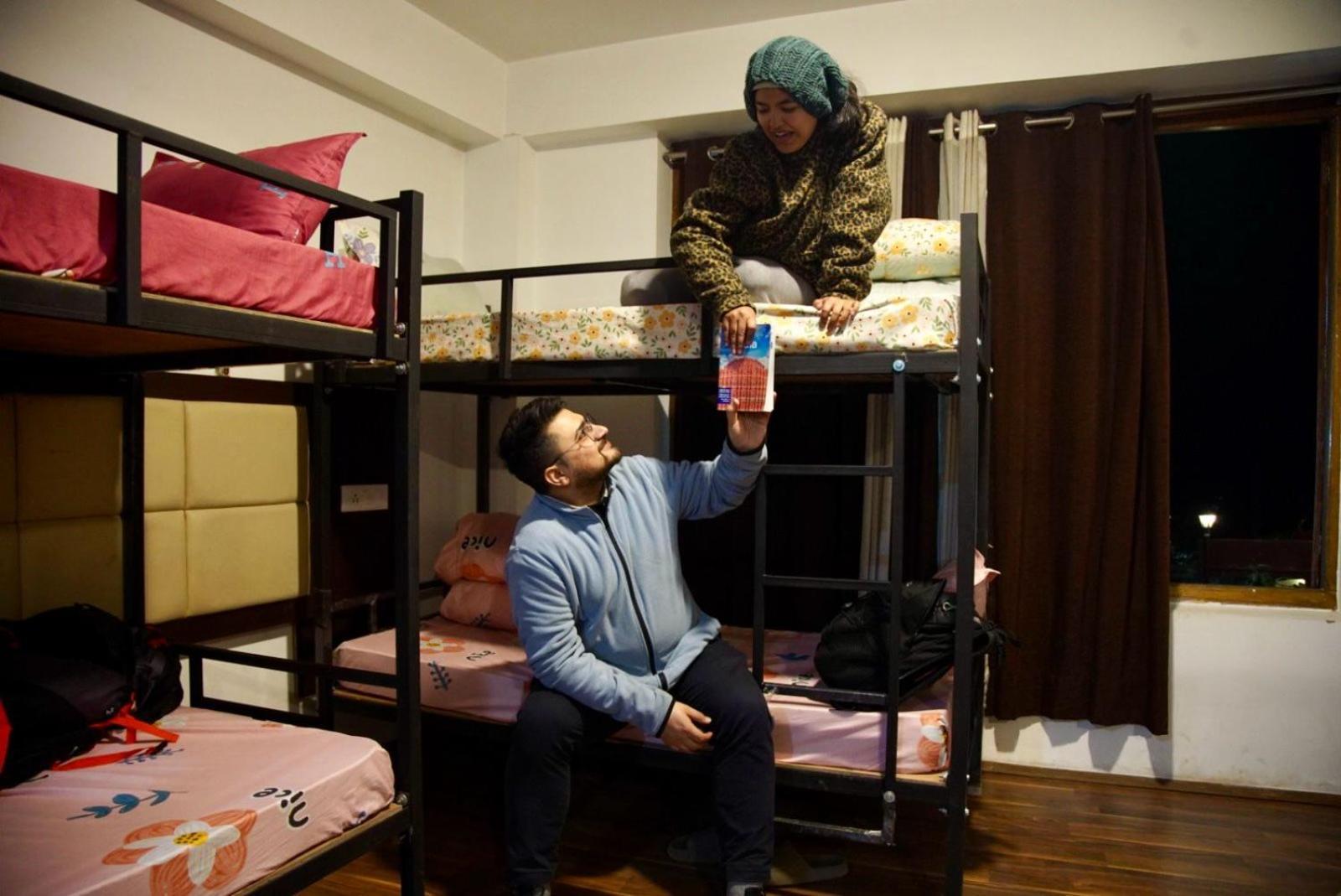 강토크 Backpackers Den 호스텔 외부 사진