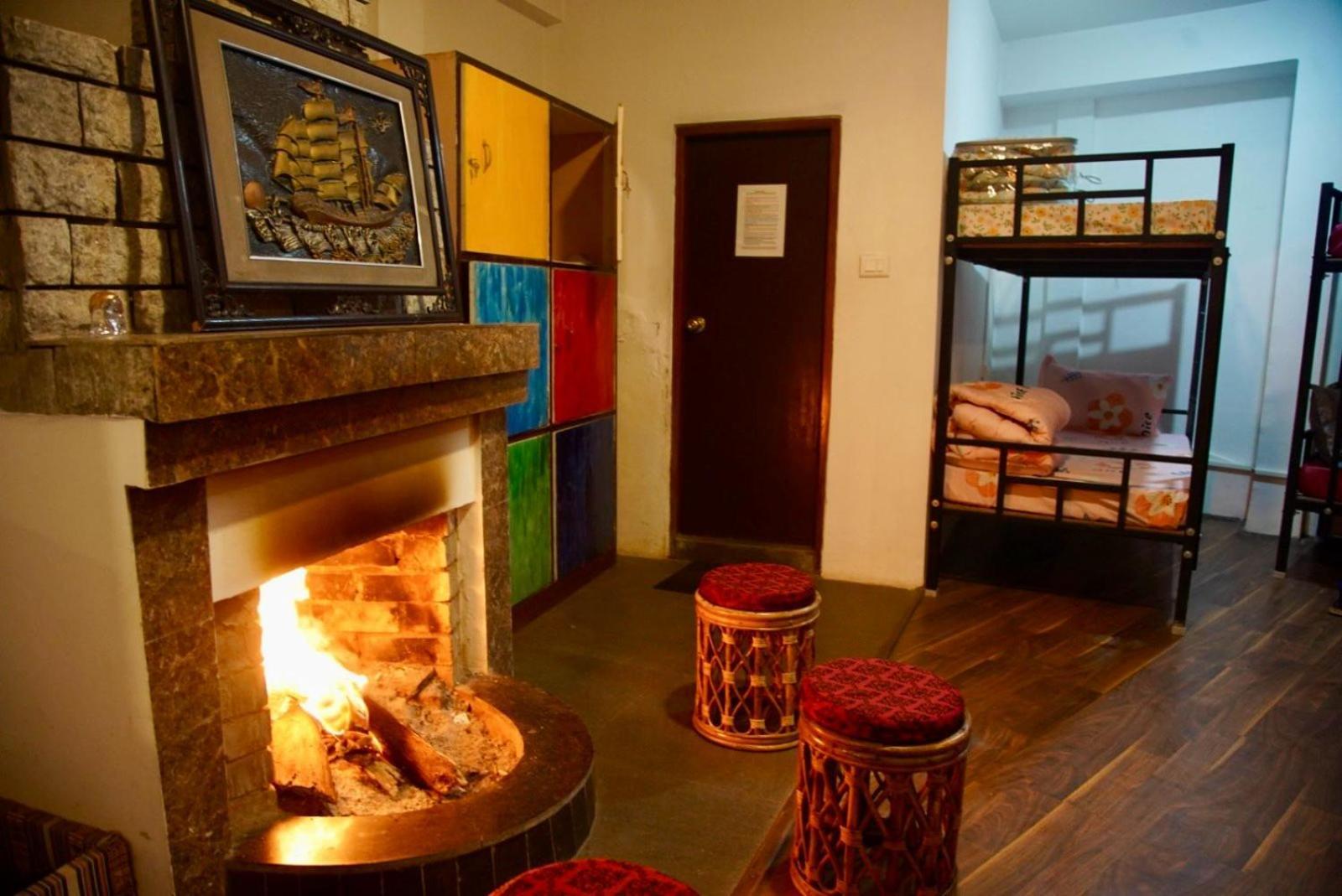 강토크 Backpackers Den 호스텔 외부 사진