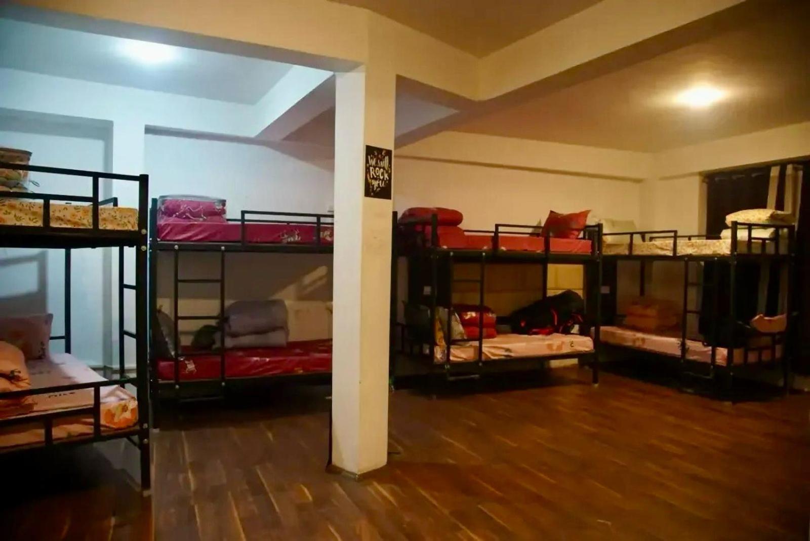 강토크 Backpackers Den 호스텔 외부 사진